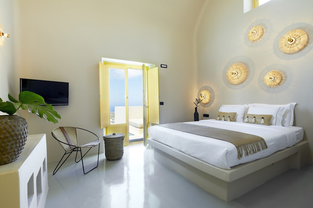 North Santorini Luxury Spa Hotel 16/50