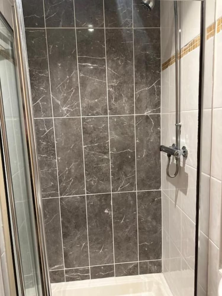 Berkeley Court Hotel 32/33