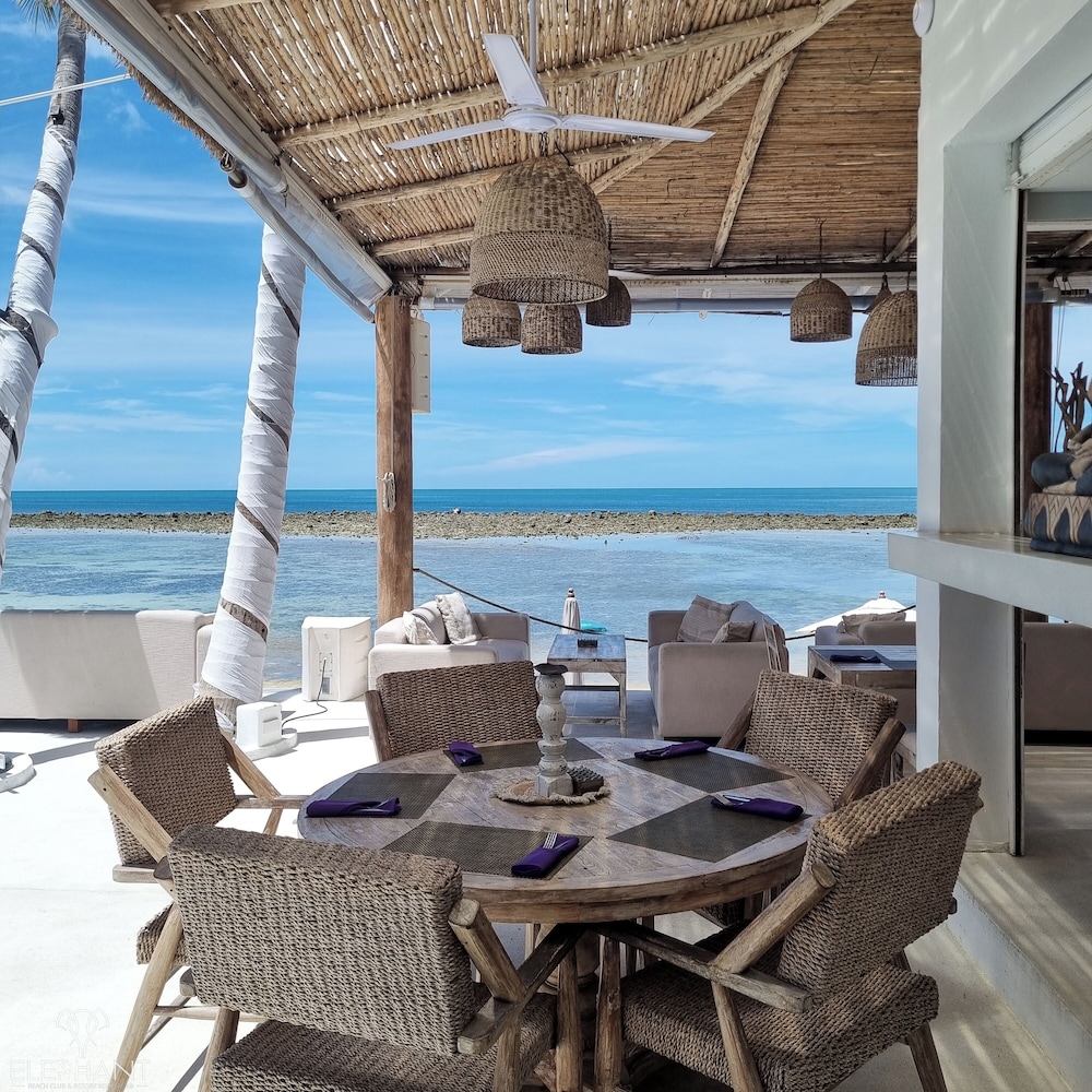 Elephant Beach Club & Resort Samui 35/50
