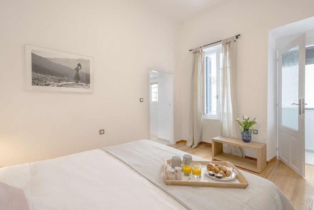 1 BEDROOM, APARTMENT, KING BED, TERRACE