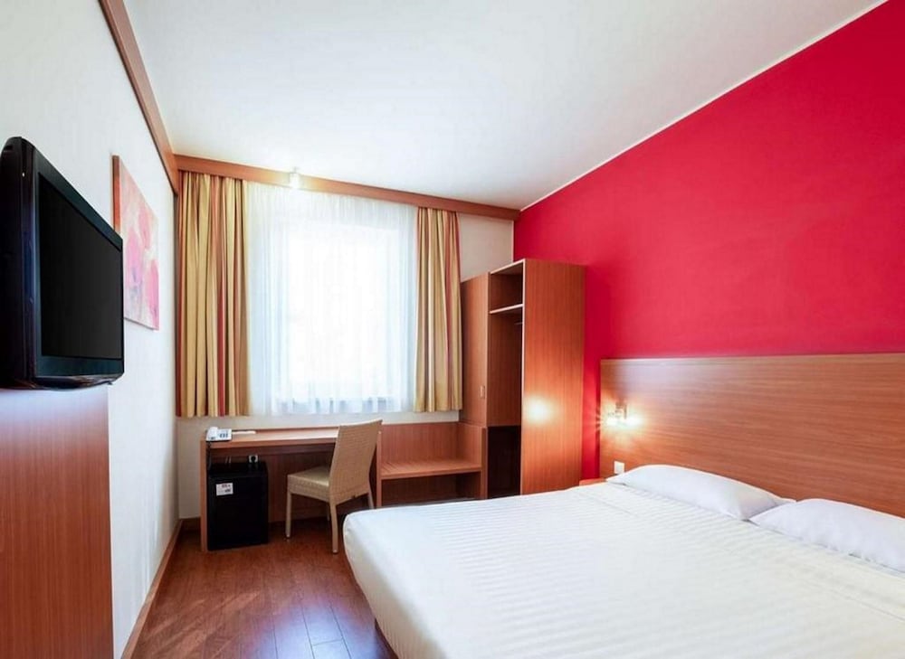 City Hotel Budapest 7/28