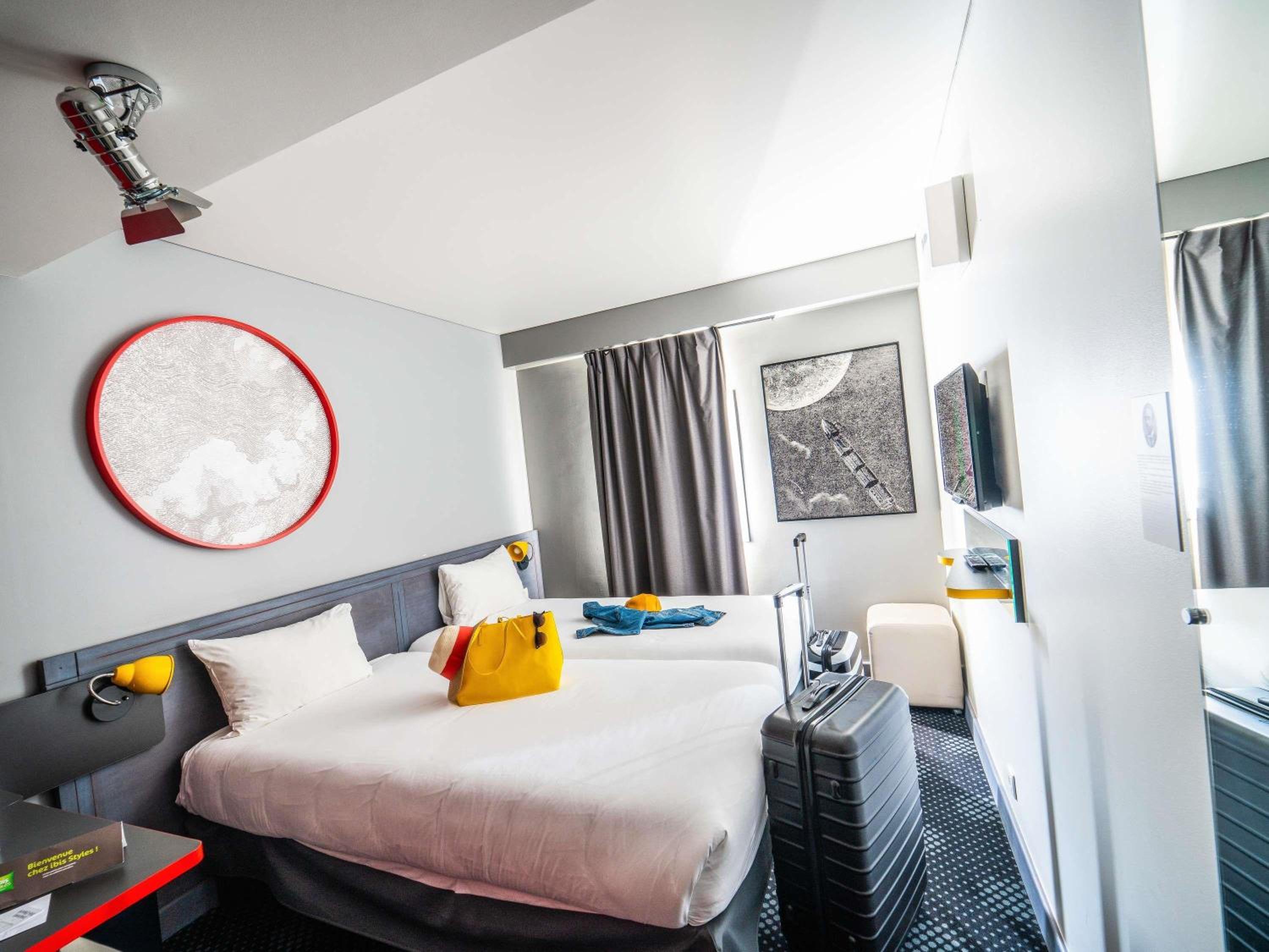 Connecting, Family Suite, Standard, 2 Double Beds