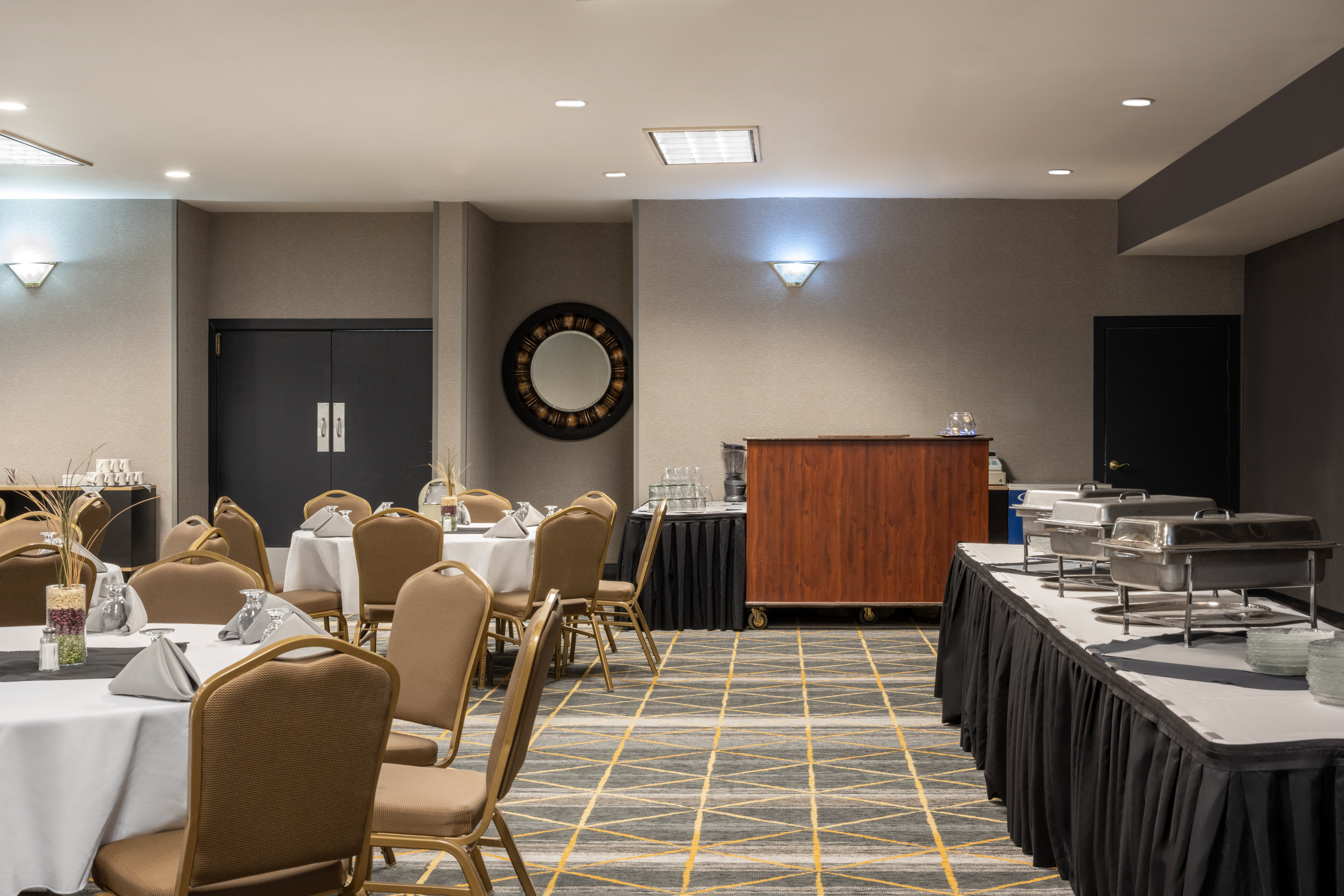 Holiday Inn Ontario 53/61