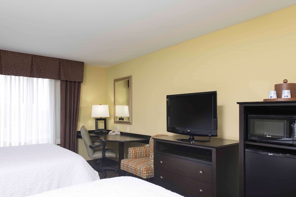 Hampton Inn & Suites Danville 17/42