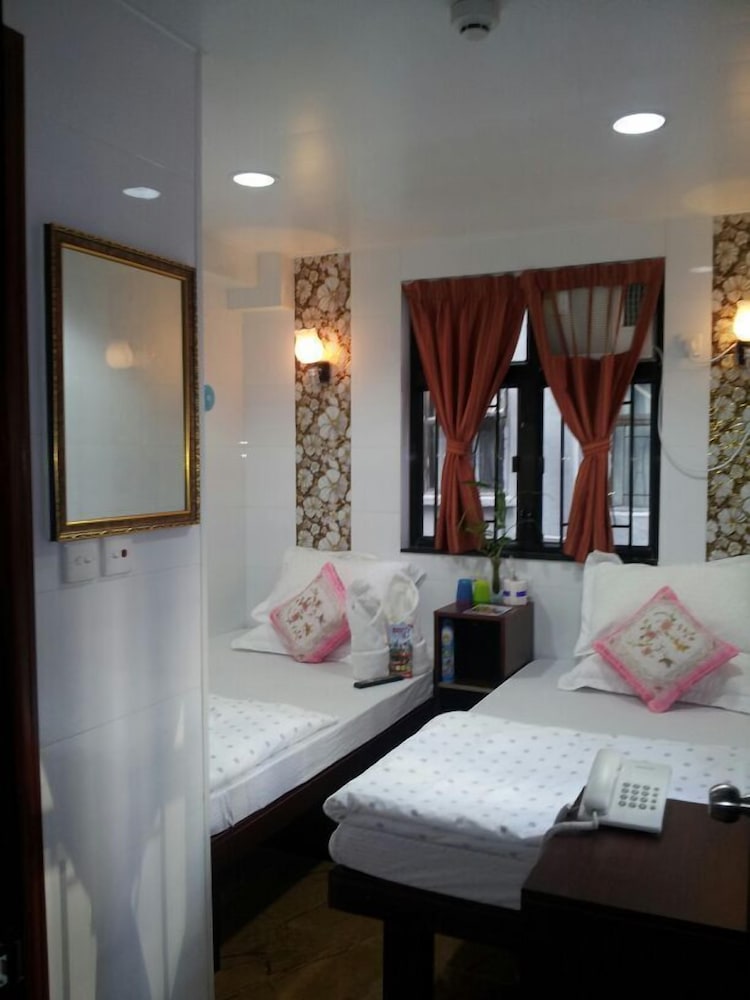 New London Hostel 9/29