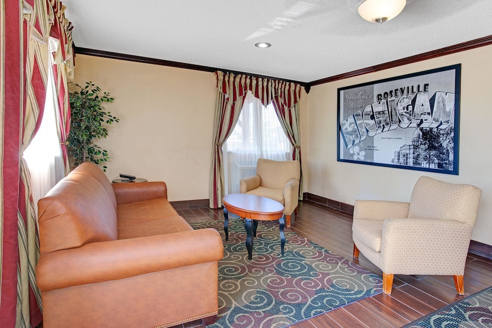Super 8 By Wyndham Roseville/Detroit Area 31/44