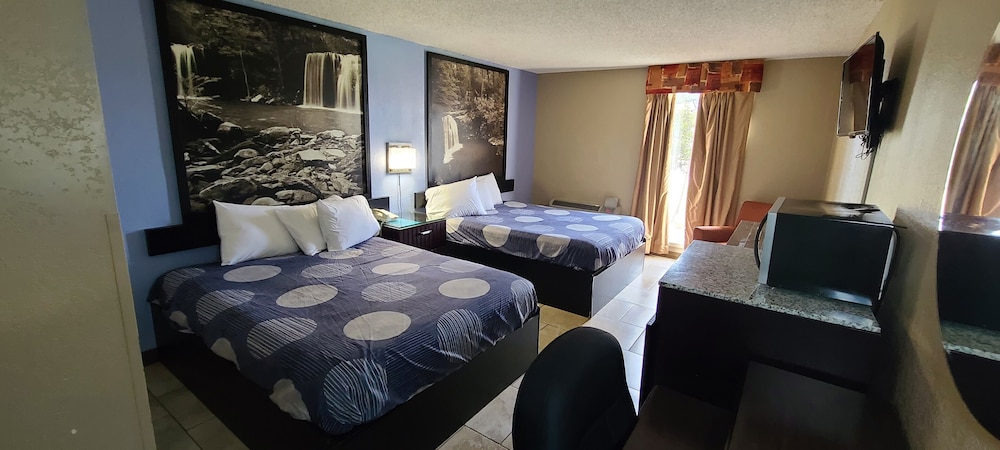 Fairview Inn Suites 16/40