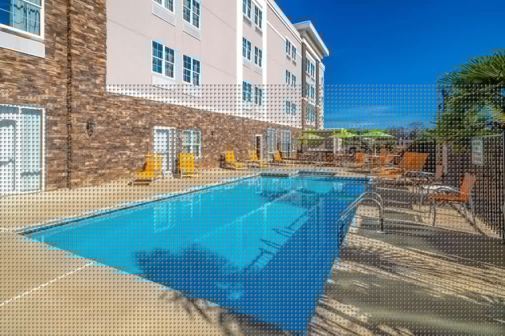 La Quinta Inn & Suites by Wyndham Forsyth 5/45