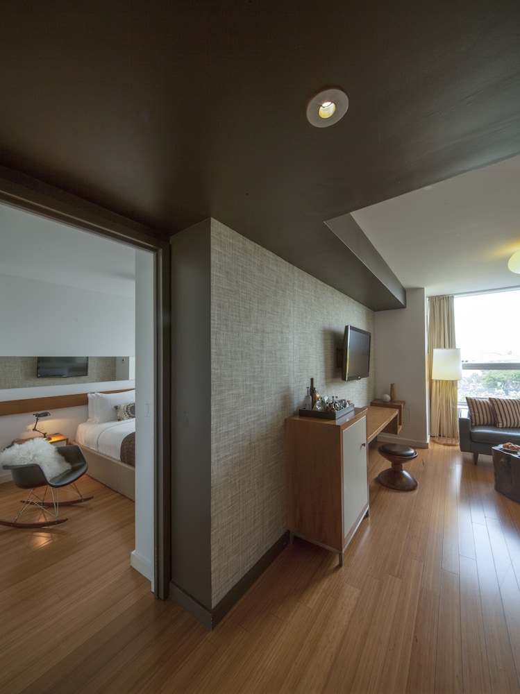CODA Williamsburg (ex McCarren Hotel and Pool) 47/85