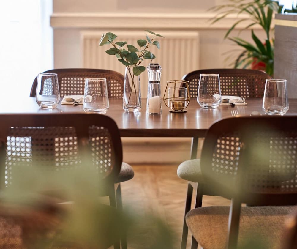 Shaw Hill Golf Resort & Spa Hotel 24/50