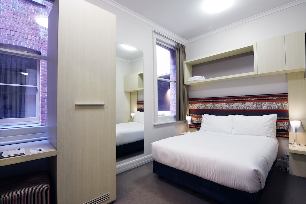 Best Western Melbourne City 11/42