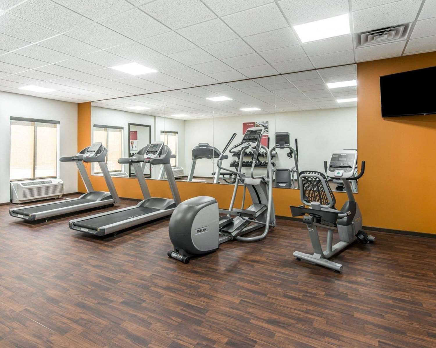 Comfort Suites Dunnellon near Rainbow Springs 19/40