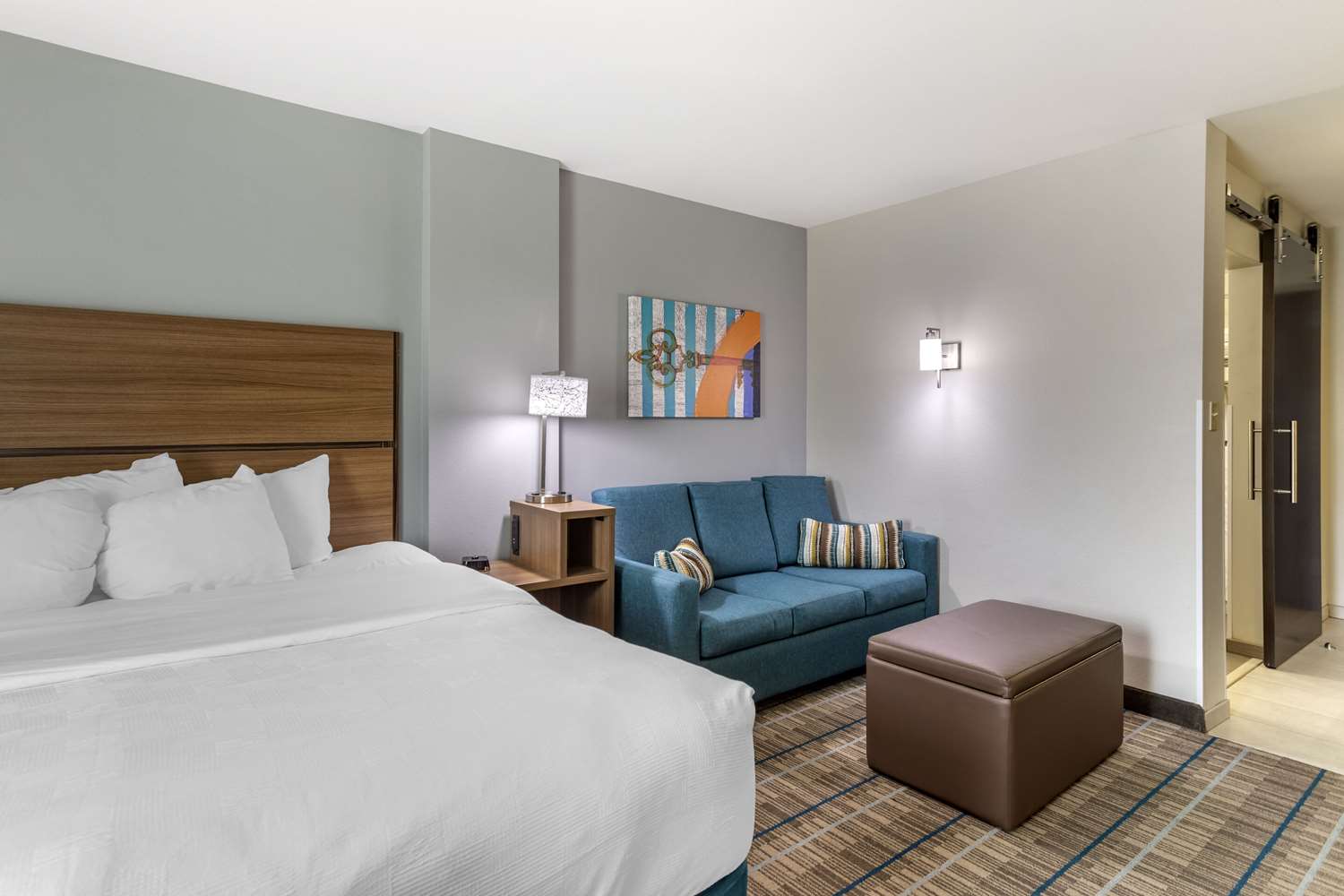 Efficiency, Suite, King Bed
