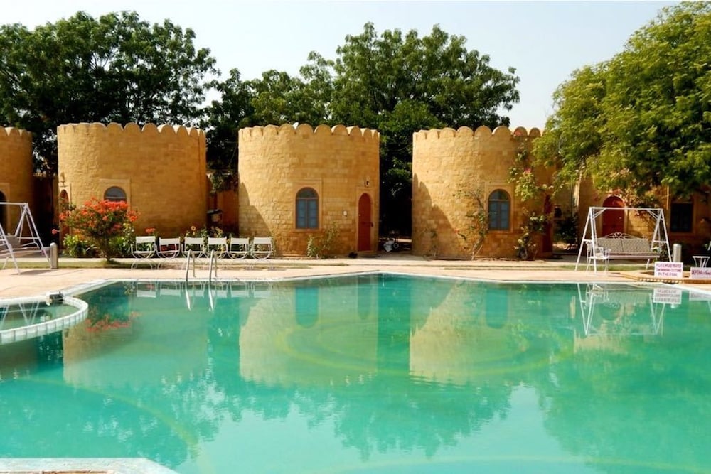 HIMMATGARH PALACE 23/28