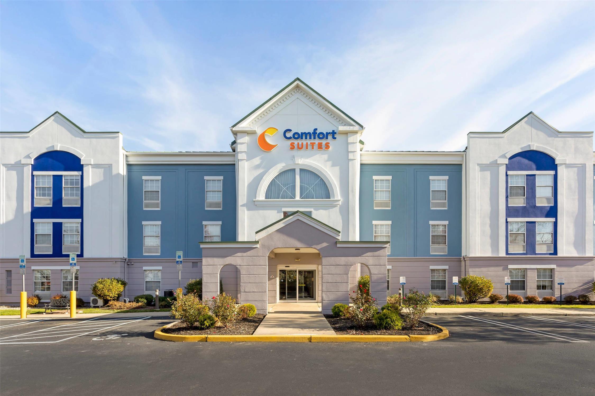 Comfort Suites East Brunswick - South River 34/35