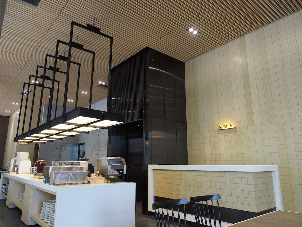 HOTEL R14 8/62