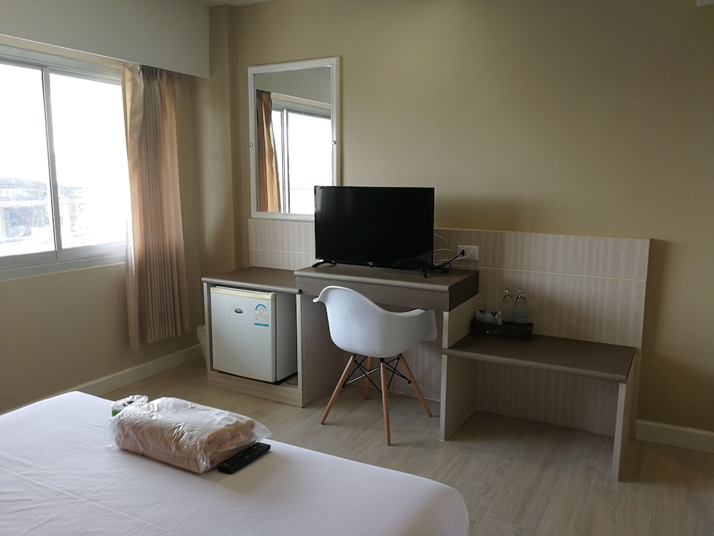 Srivichai Hotel 18/50