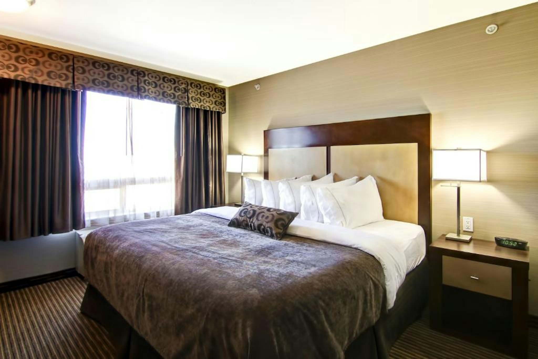 Canalta Hotel Assiniboia 9/35