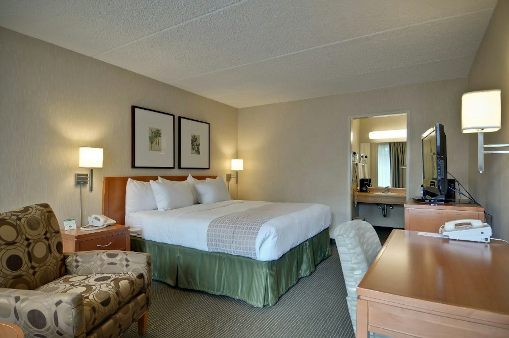 Vagabond Inn Executive Sacramento Old Town 12/20