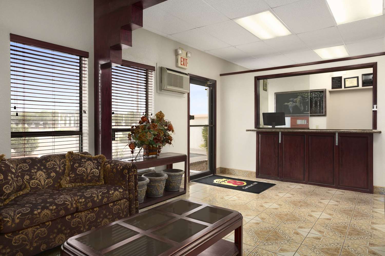 Super 8 by Wyndham Carlsbad 2/5