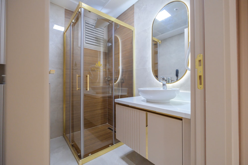 Elysium Deluxe Suites 48/50
