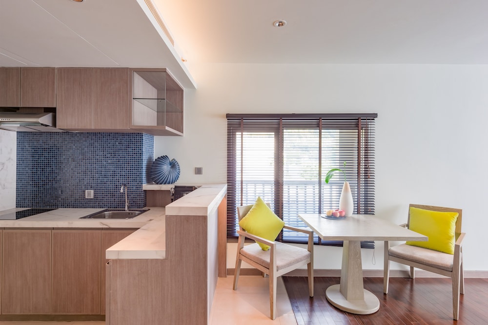 Oceanfront Beach Resort And Spa 29/50