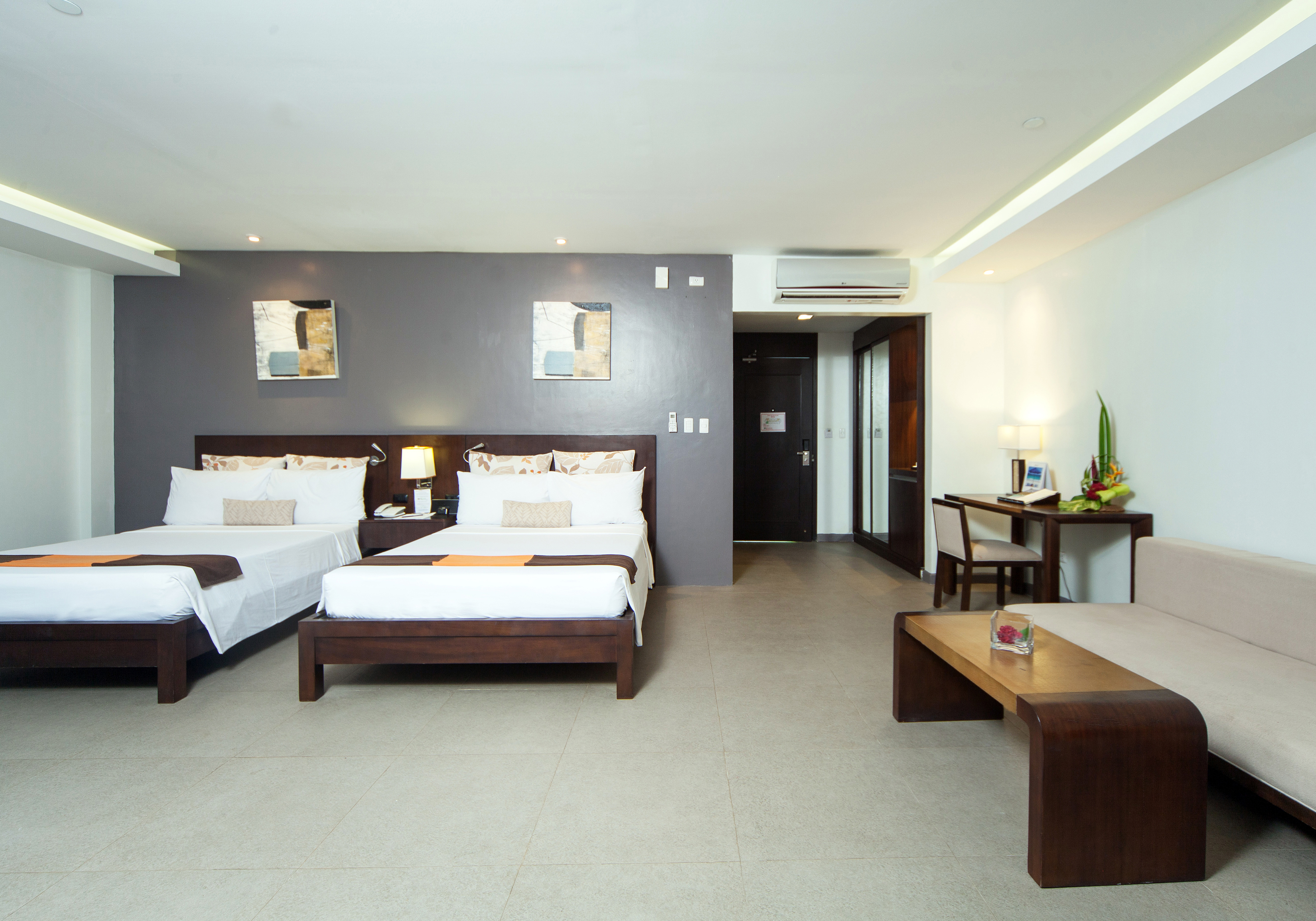 غرفة سوبيريور بسرير مزدوج أو سريرين منفصلين، Fairways And Bluewater Newcoast Boracay 3/6