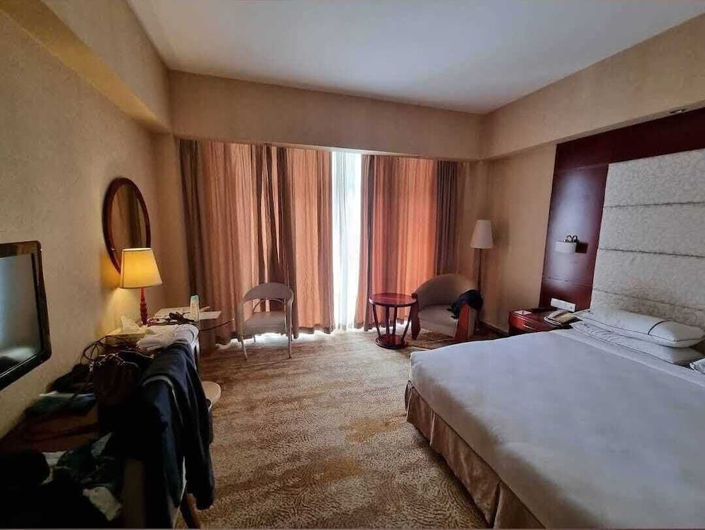 Premier, Queen Bed, Sea View, Balcony