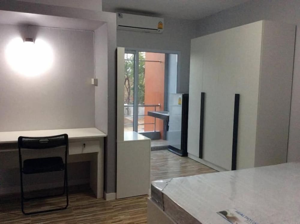 R2 Apartment Service 18/50