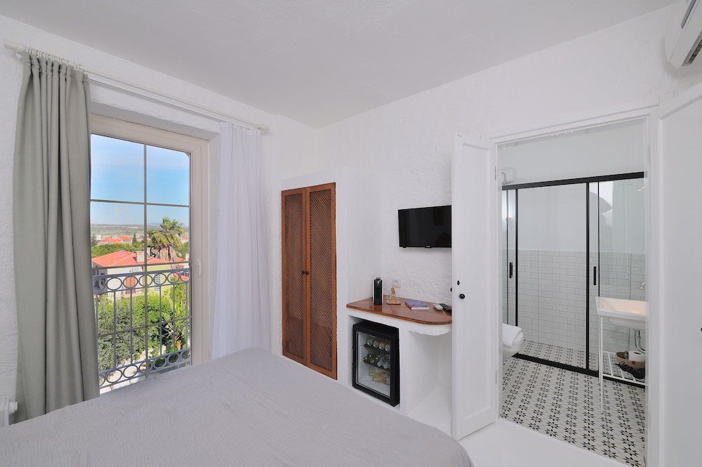 Peremere Alacati Hotel 20/50