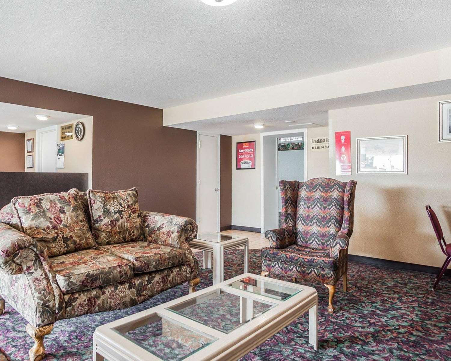 Econo Lodge Jefferson City 23/41