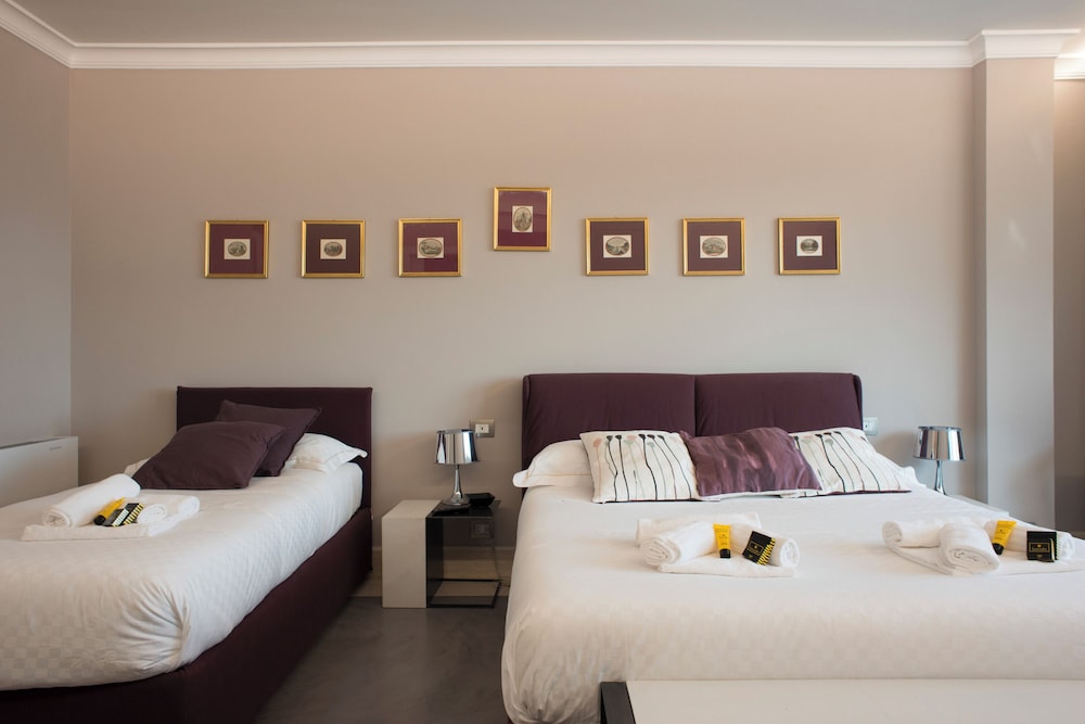 SUPERIOR, DOUBLE BED
