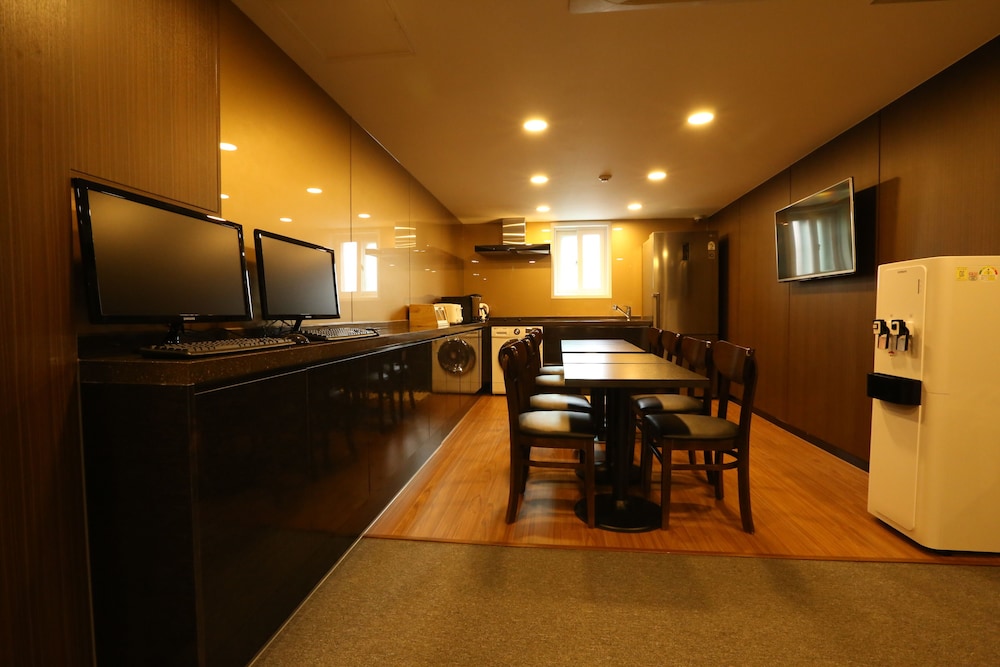 TRIPSTAY Myeongdong 29/31