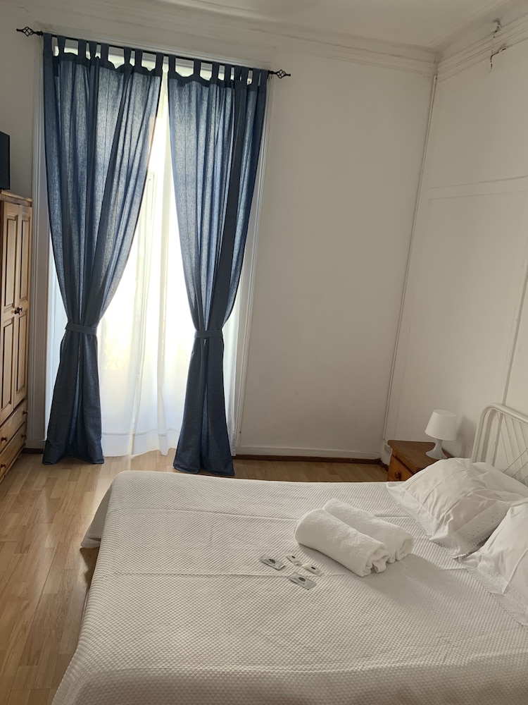 Residencia White Love 8/27