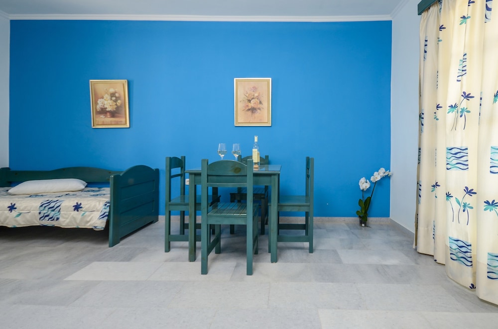 Agnanti Hotel 55/69