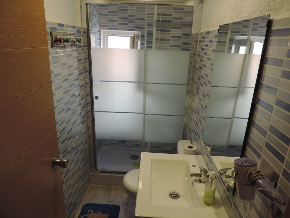Hostal El Cascabel 28/75