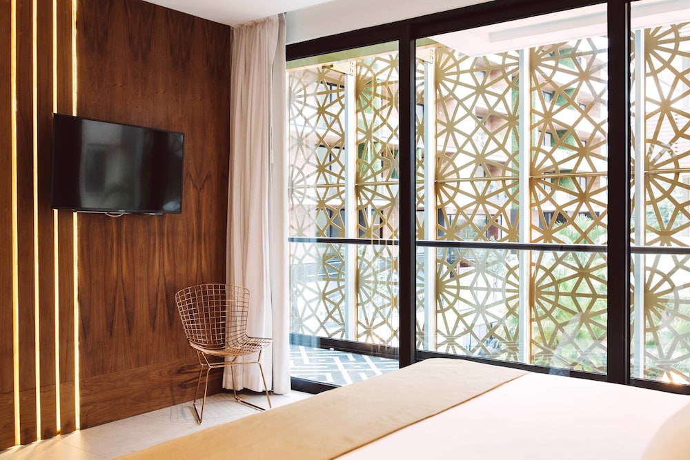 IT Boutique Hotel and Restaurant 30/73