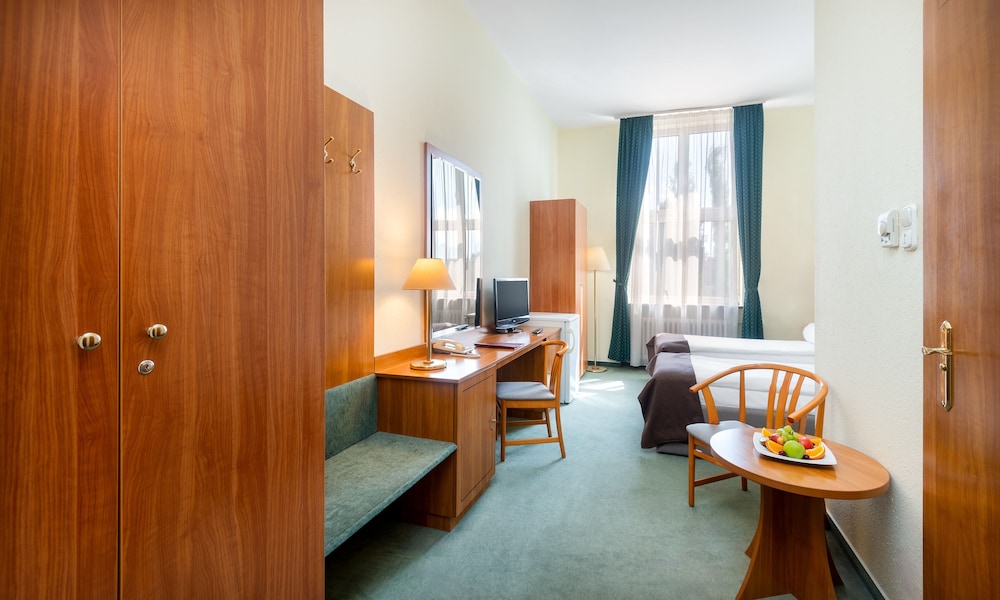 Hotel Millennium 36/47