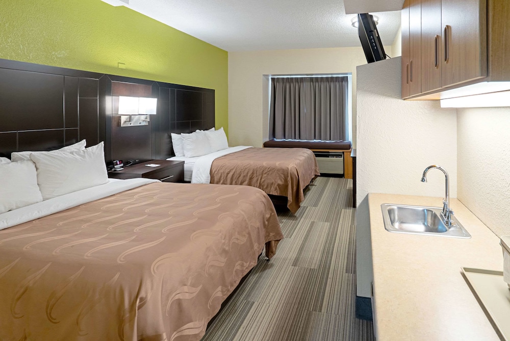 Quality Inn & Suites Robbinsville NC 14/37