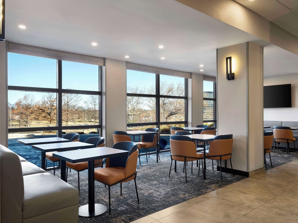 Hyatt Place Kansas City/Overland Park/Metcalf 45/64