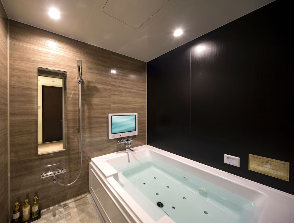 Hotel The Grandee 20/48