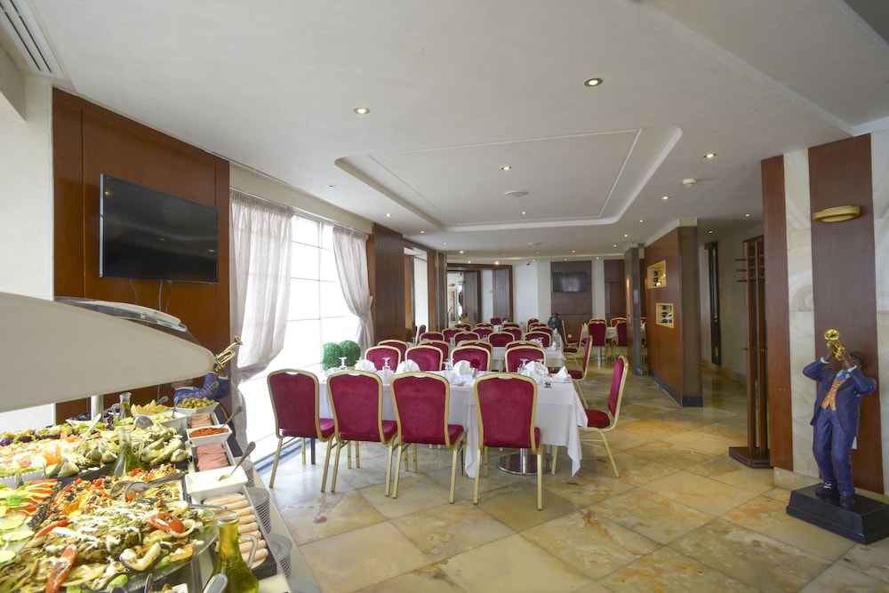 The Penthouse Appart Hotel 29/39