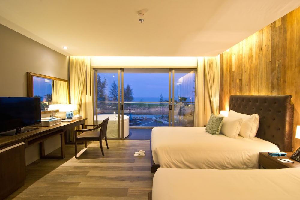 Le Coral Beach Resort And Cafe 20/79