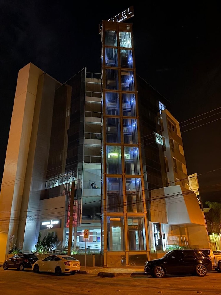 Verona Tower Hotel 2/50