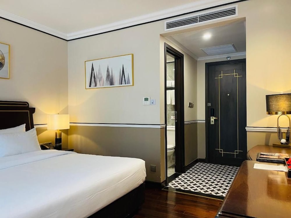 Hotel Du Monde Art 21/49