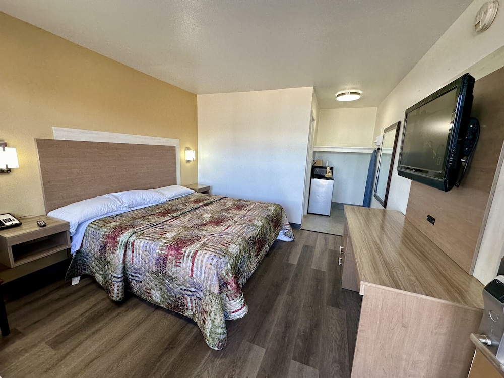 Royal Inn Charlotte Airport Hotel 11/31