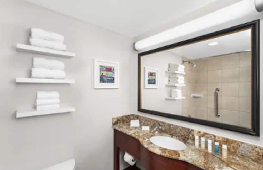 Hampton Inn Manhattan - 35th Street/Empire State Building 20/38