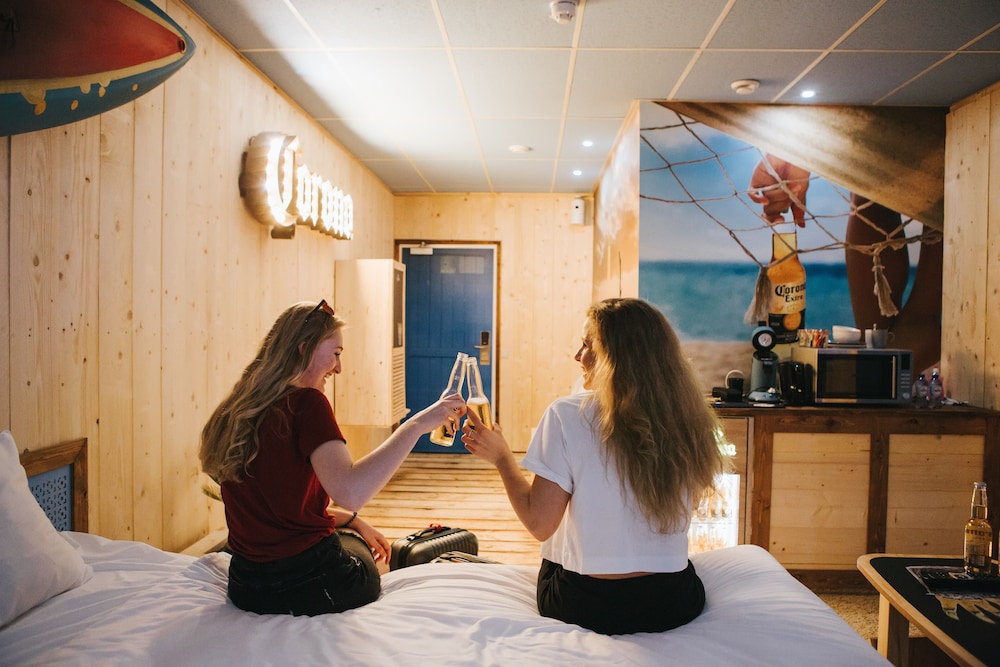Amsterdam Teleport Hotel 35/74