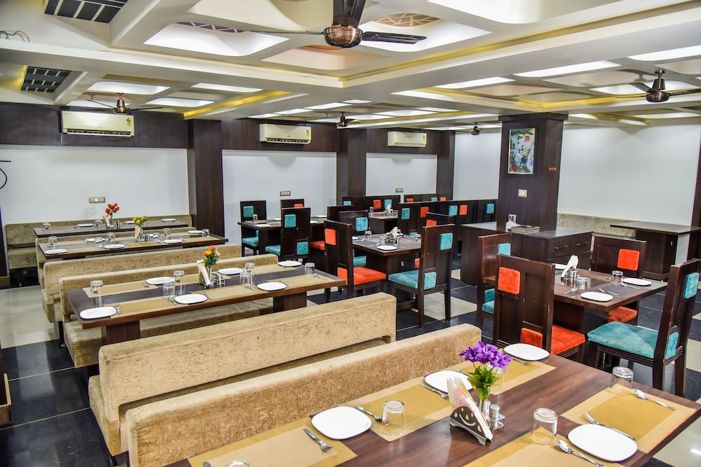 Hotel Tulsi 31/38