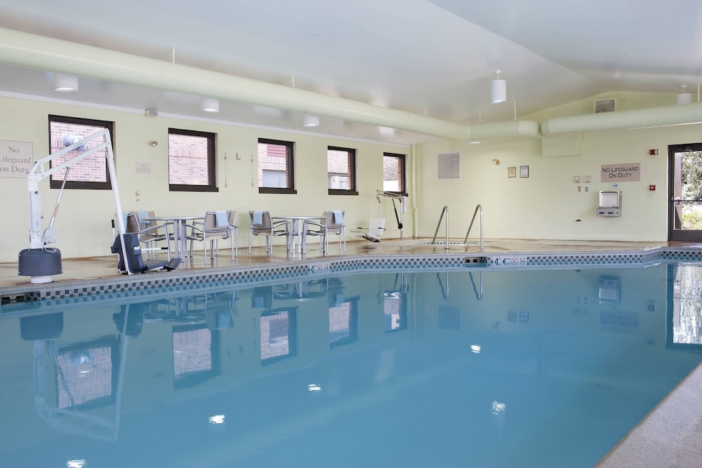 The Peoria Hotel, SureStay Collection by Best Western 6/59